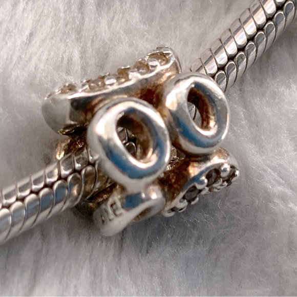 Pandora Circle of Friends Charm - Picture 4 of 7